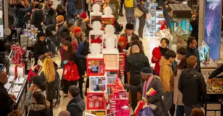 ব্ল্যাক ফ্রাইডেতে ক্রেতা সংখ্যায় রেকর্ড ছাড়ানোর প্রত্যাশা যুক্তরাষ্ট্রের